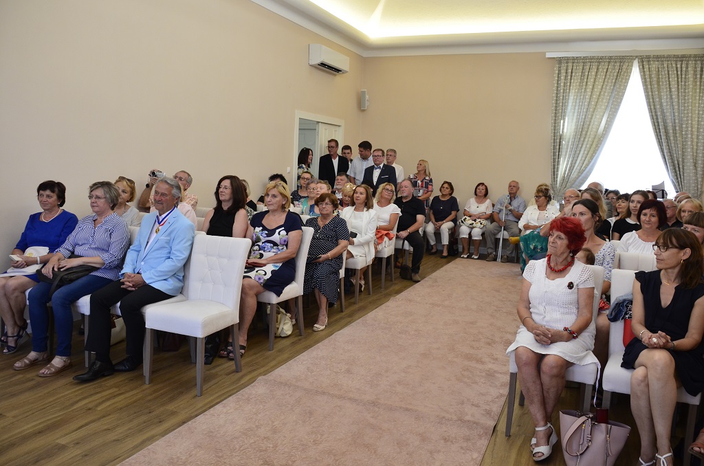 Fotogaléria Udelenie ocenenia Čestné občianstvo mesta Topoľčany - Gérard LEGRAND (F) (3) Udelenie ocenenia Čestné občianstvo mesta Topoľčany - Gérard LEGRAND (F)