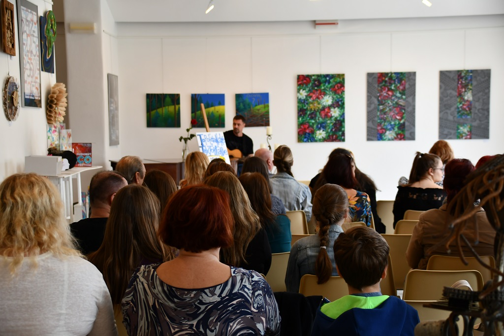 Fotogaléria Vyhodnotenia literárnej súťaže TOPOĽČIANSKE TEXTOBRANIE 2019 (6) Vyhodnotenia literárnej súťaže TOPOĽČIANSKE TEXTOBRANIE 2019
